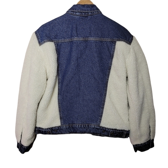 Levi's Women's Pieced Sherpa Ex Boyfriend Trucker Denim Jean Jacket NWOT - Picture 7 of 10